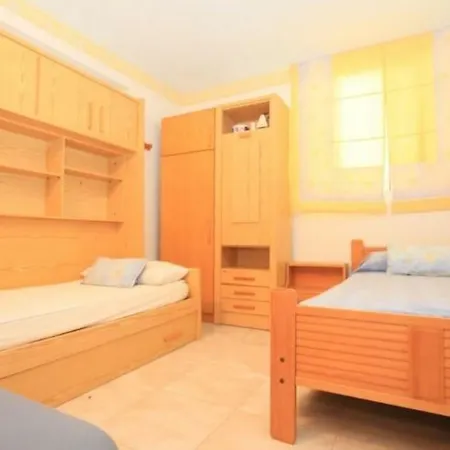 Residencial 6 Personas En *